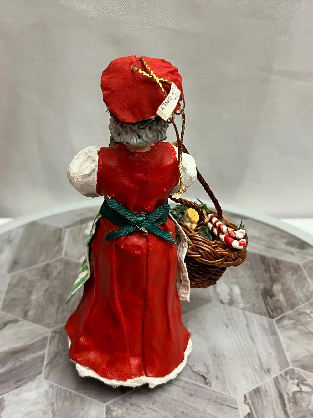 Classic Collectibles Mrs. Claus Christmas Figurine Ornament 1994 w/ Box